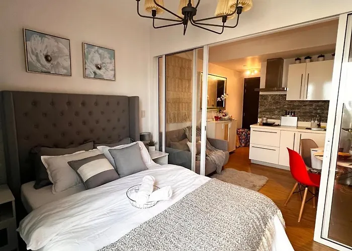 Staycation In Mandaluyong Near Makati And Bgc